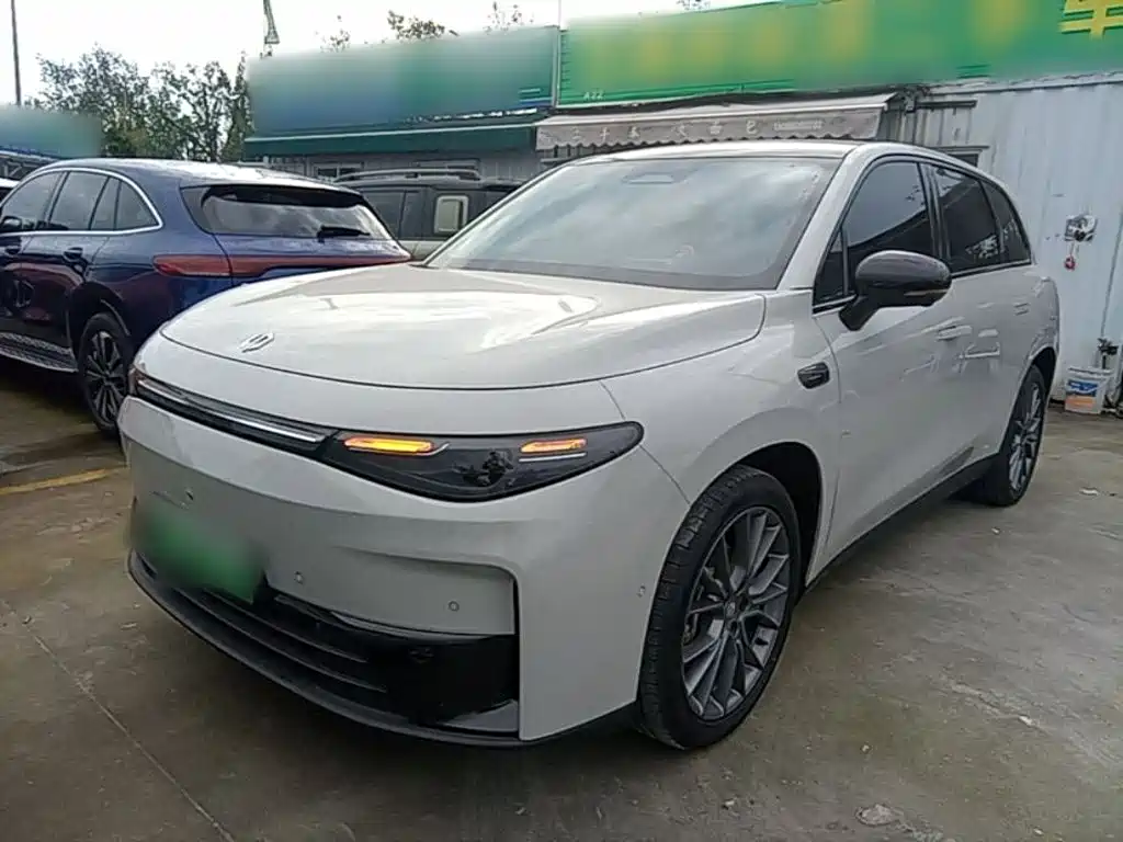 Leapmotor Leapmotor C10 — миниатюра 2
