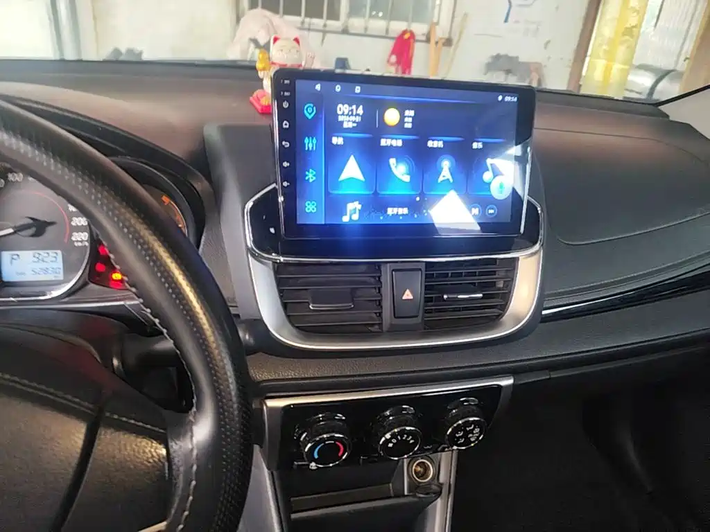 Toyota Yaris L — миниатюра 13
