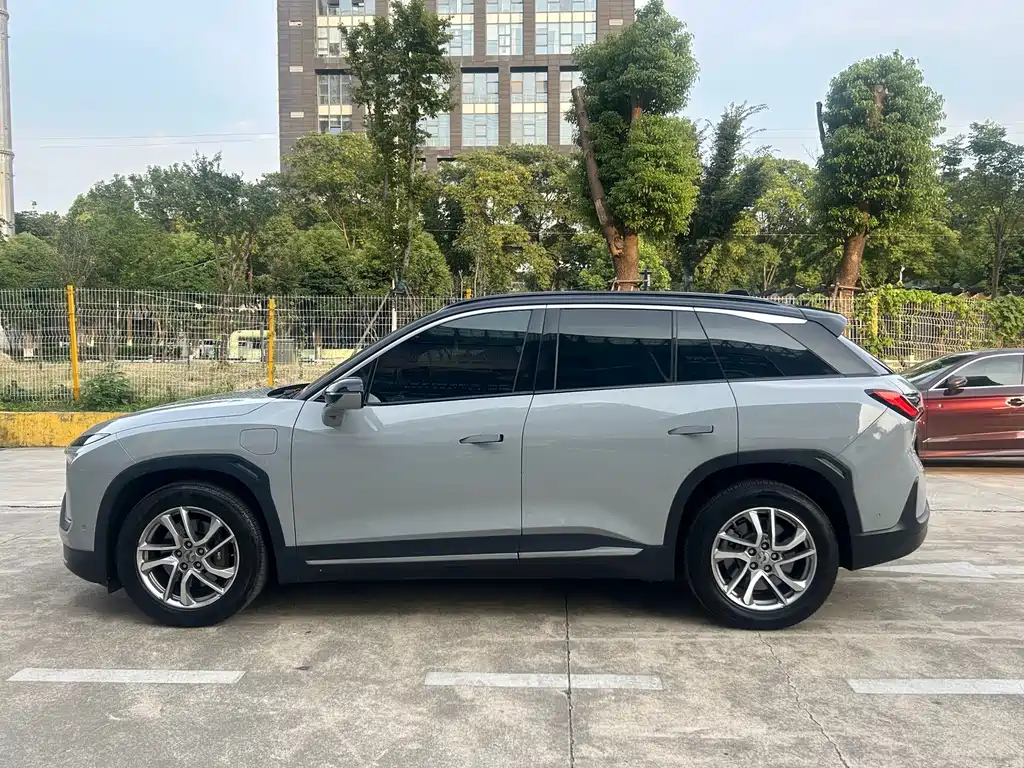 NIO ES6 — миниатюра 4