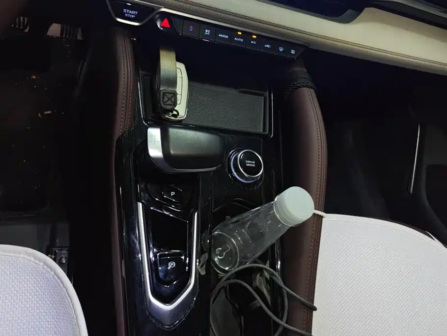 Geely Xingyue L — миниатюра 16