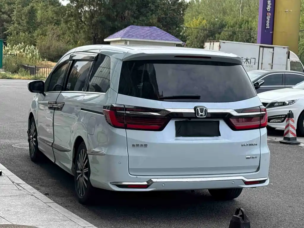 Honda Elysion — миниатюра 8
