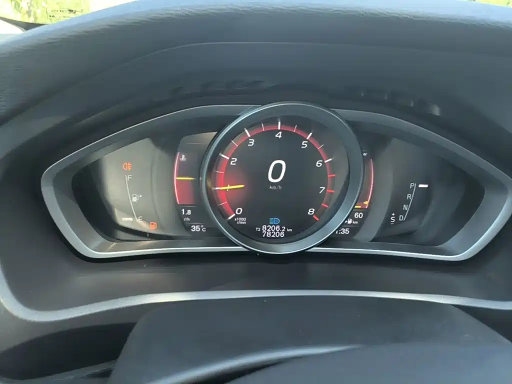 Volvo V40 — миниатюра 12