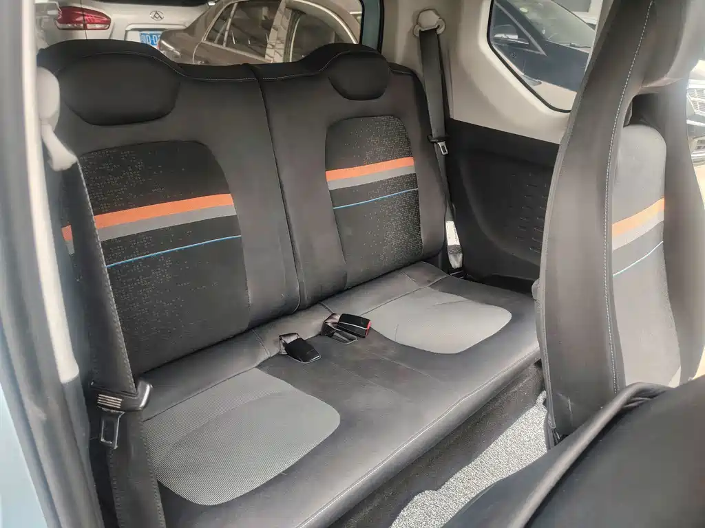 Wuling MINIEV — миниатюра 12