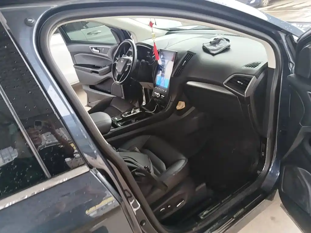 Ford Edge — миниатюра 9