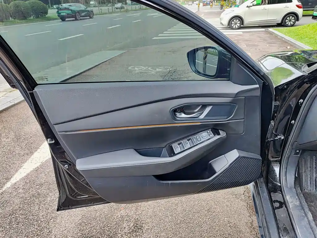 Honda Accord — миниатюра 6