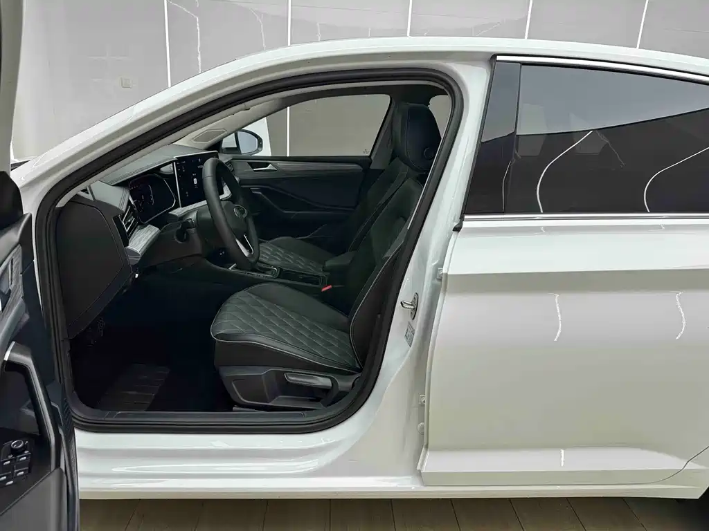 Volkswagen Sagitar — миниатюра 9