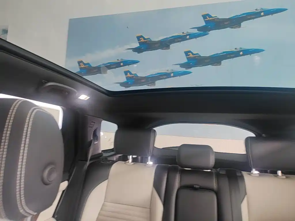 Land Rover Discovery Sport Hybrid — миниатюра 18