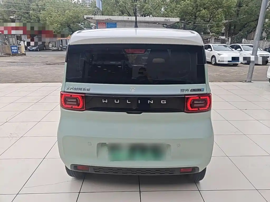 Wuling MINIEV — миниатюра 6
