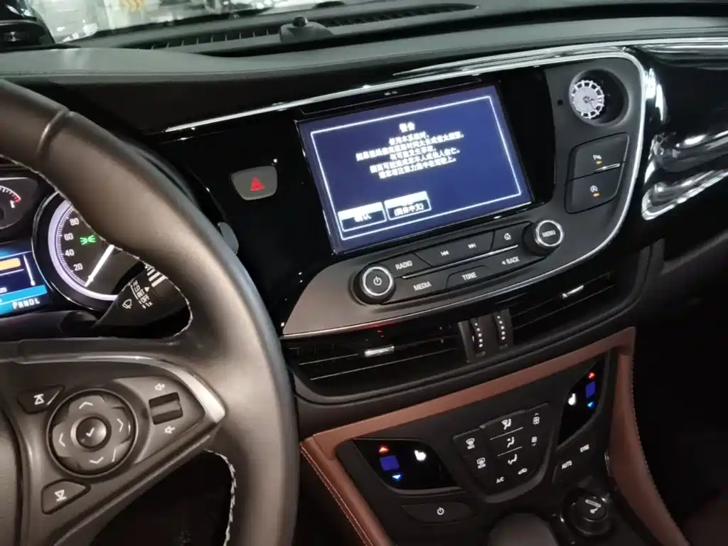 Buick Envision Plus — миниатюра 13