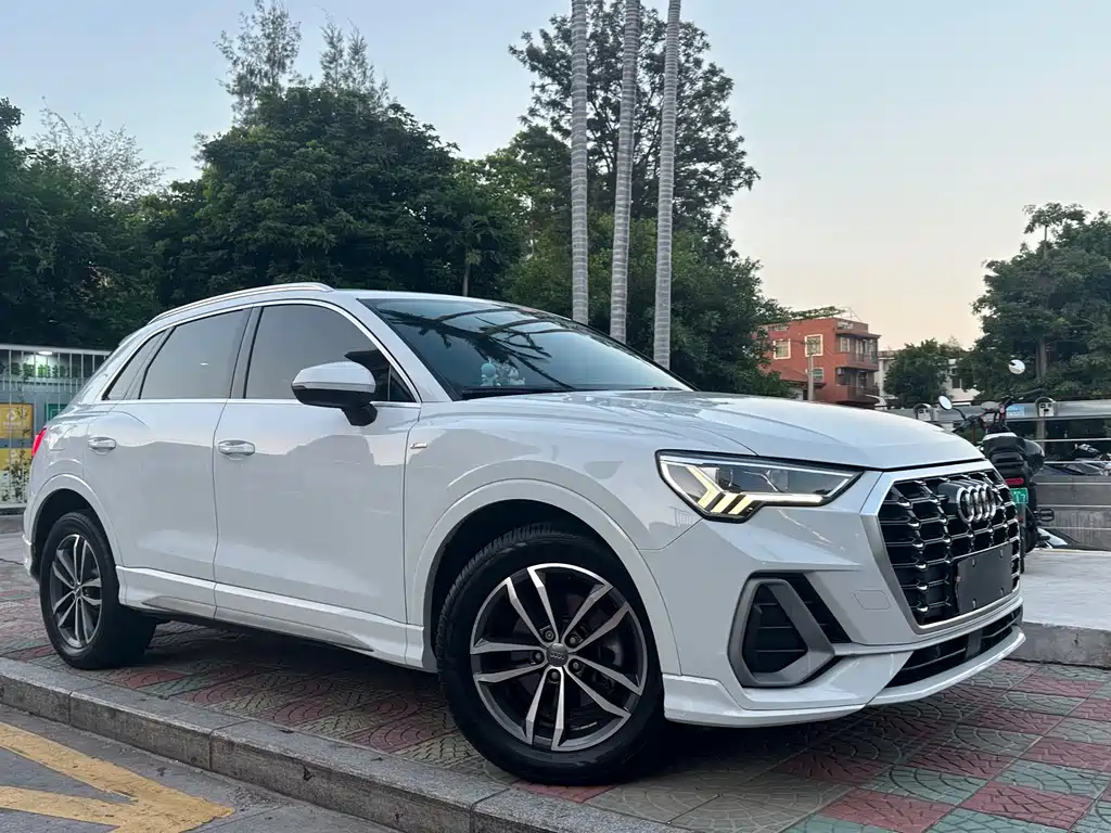 Audi Q3 2022 35 TFSI Fashion