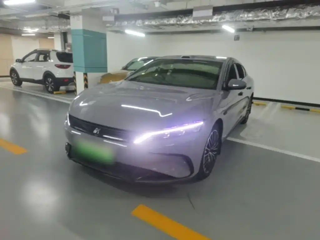 BYD Han — миниатюра 2