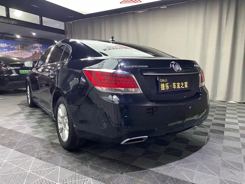 Buick LaCrosse — миниатюра 5