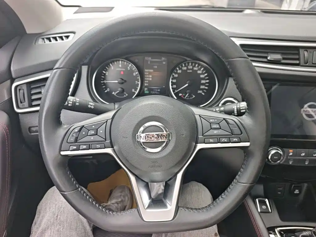 Nissan Qashqai — миниатюра 11