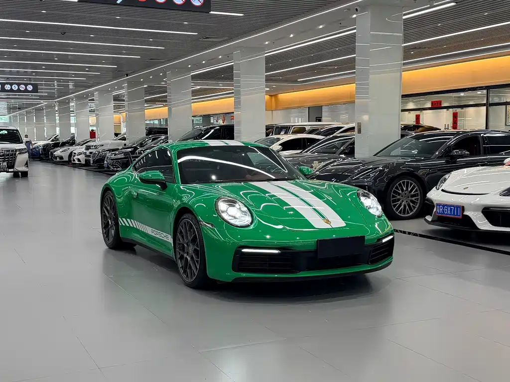 Porsche 911 2022 Carrera 3.0T