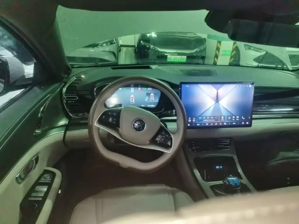 BYD Han — миниатюра 11