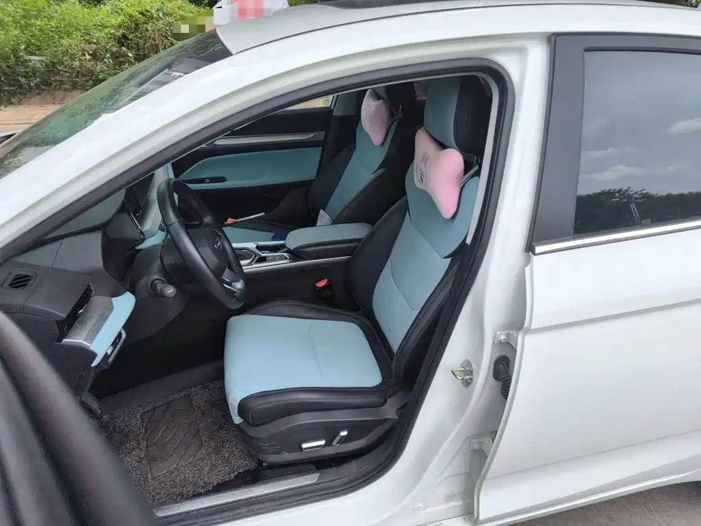 Geely Emgrand L — миниатюра 11