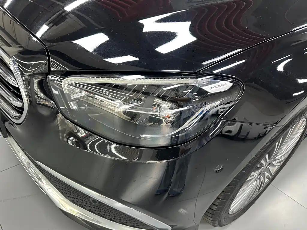 Mercedes-Benz E-Class — миниатюра 15