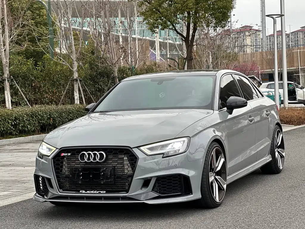 AUDI RS 3