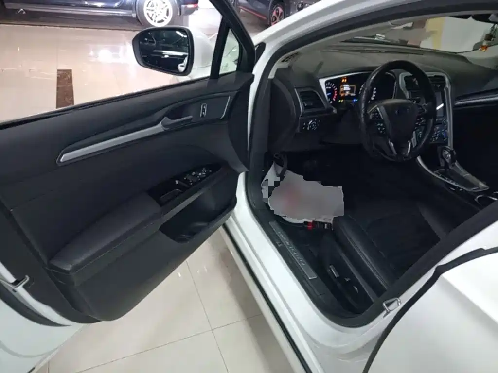 Ford Mondeo — миниатюра 16