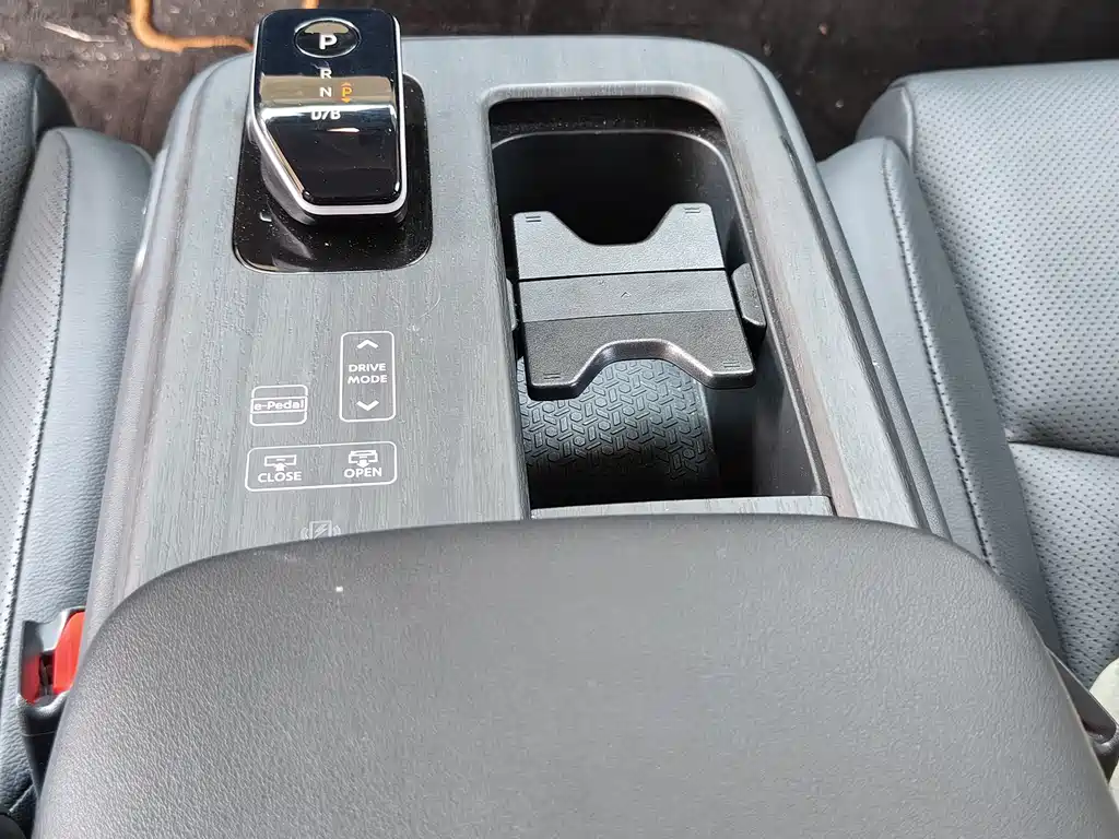 Nissan Ariya — миниатюра 9