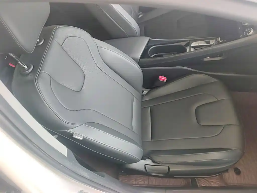 Hyundai Elantra — миниатюра 25