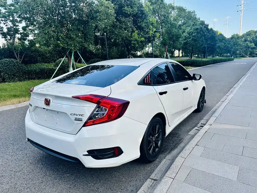Honda Civic 2021 HATCHBACK 220TURBO CVT