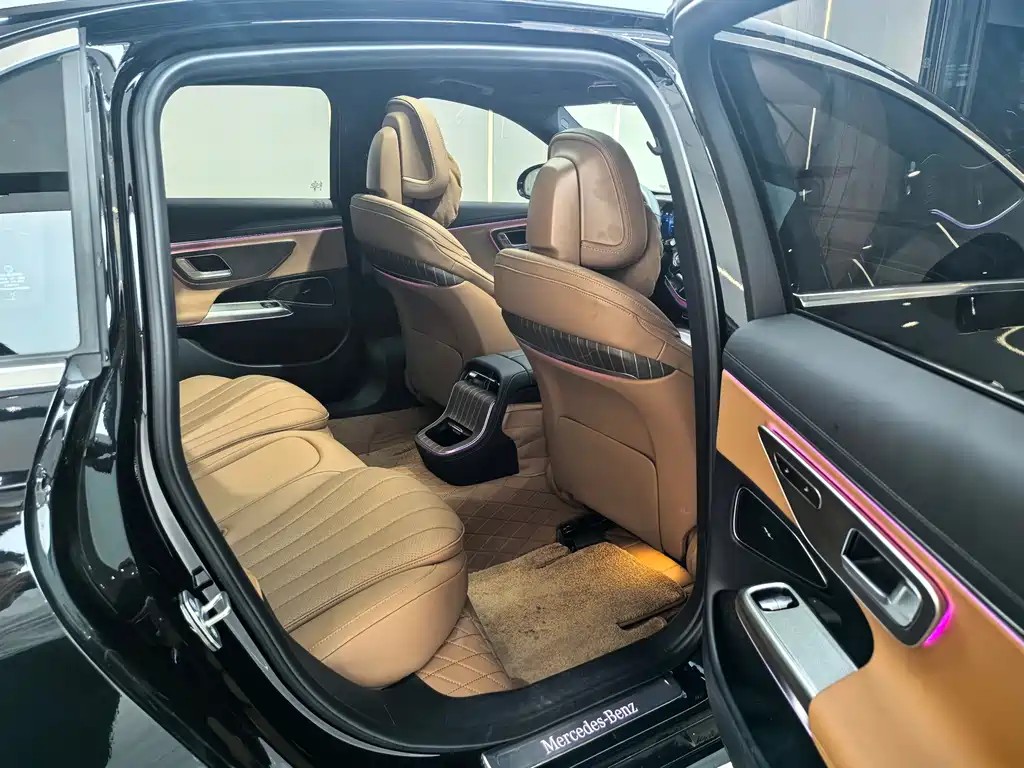 Mercedes-Benz E-Class E 2024 E 350 e L