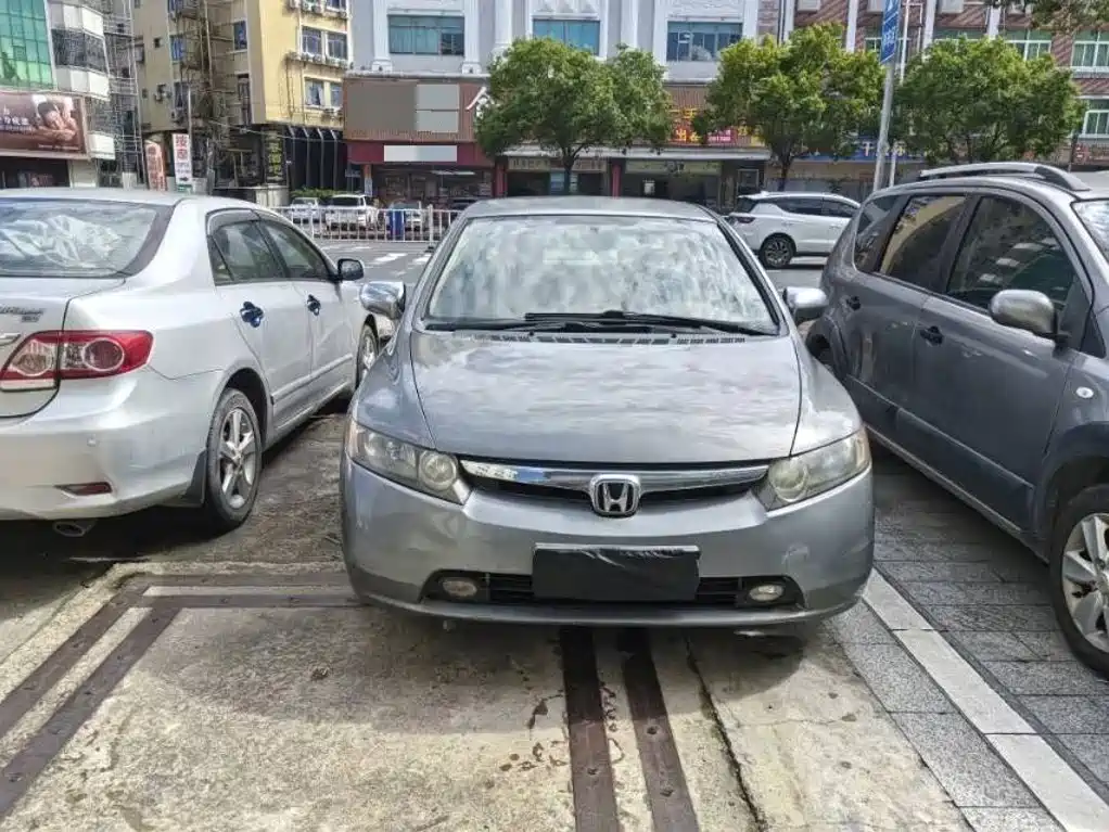 Honda Civic — миниатюра 2