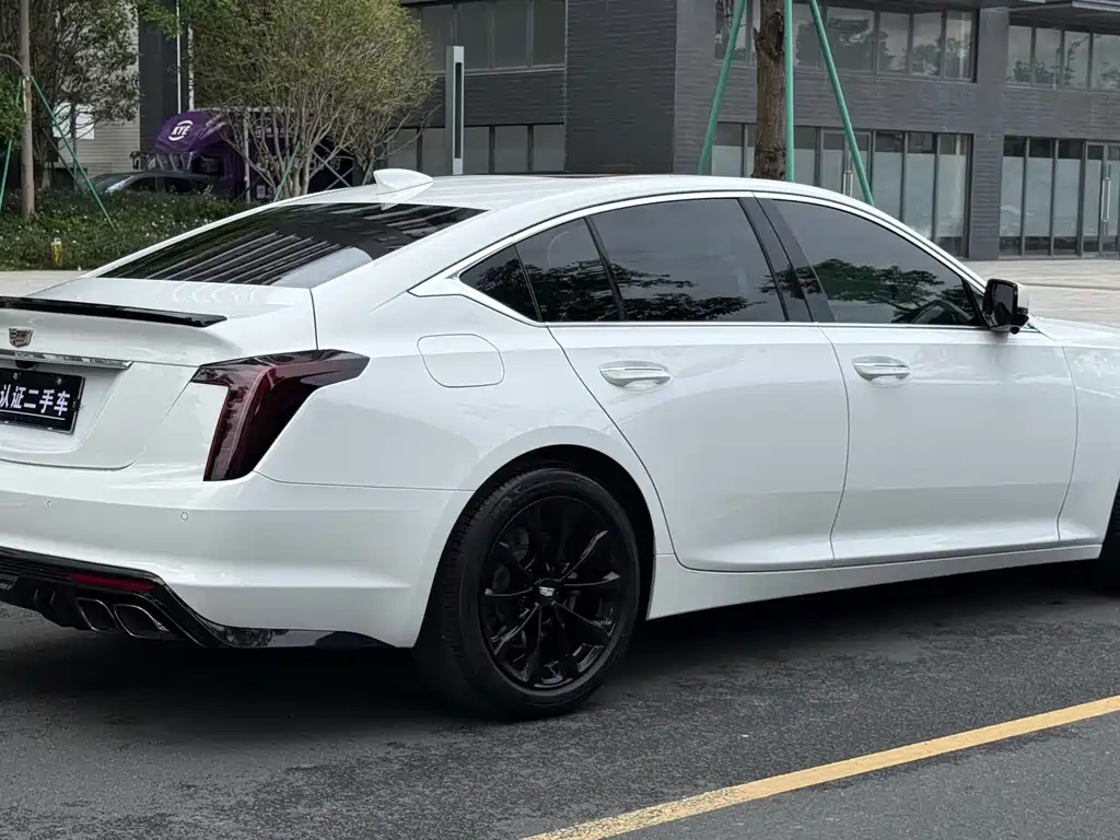 Cadillac CT5 — миниатюра 5