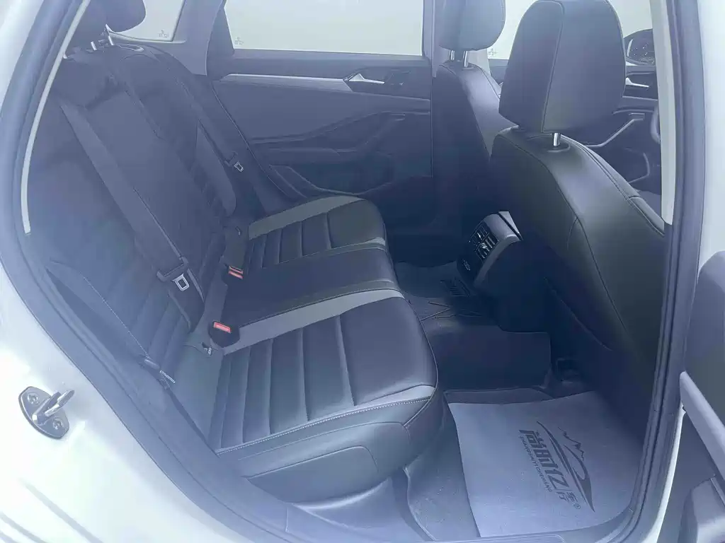 Volkswagen Sagitar — миниатюра 16