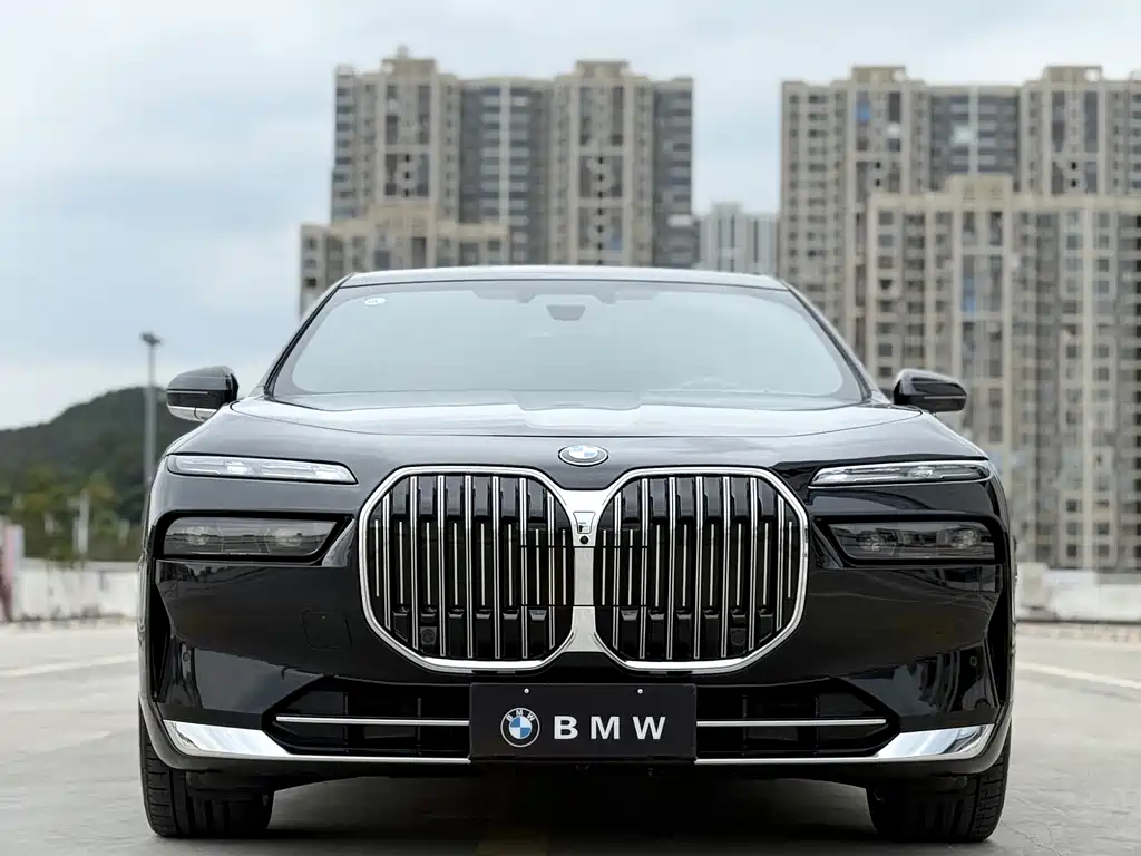 BMW 7 Series 7 2023 740Li Premium Luxury