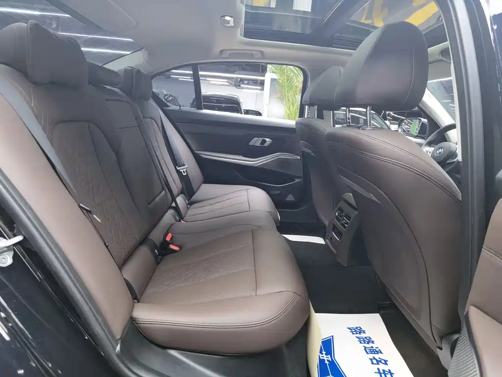 BMW 3 Series — миниатюра 9