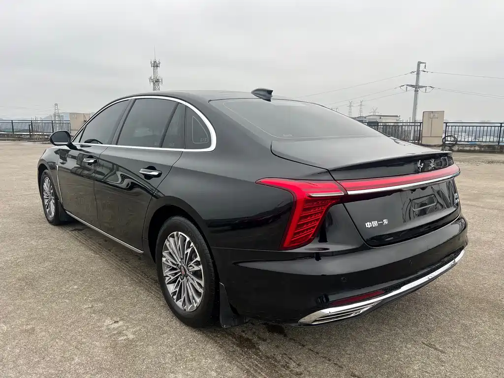 Hongqi Hongqi H5 — миниатюра 8