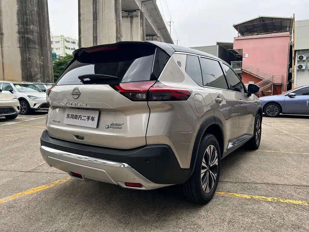 Nissan X-Trail — миниатюра 5