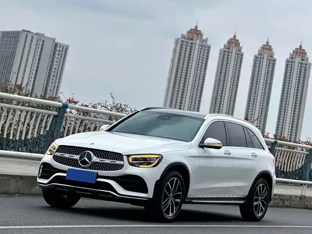 MERCEDES-BENZ GLC