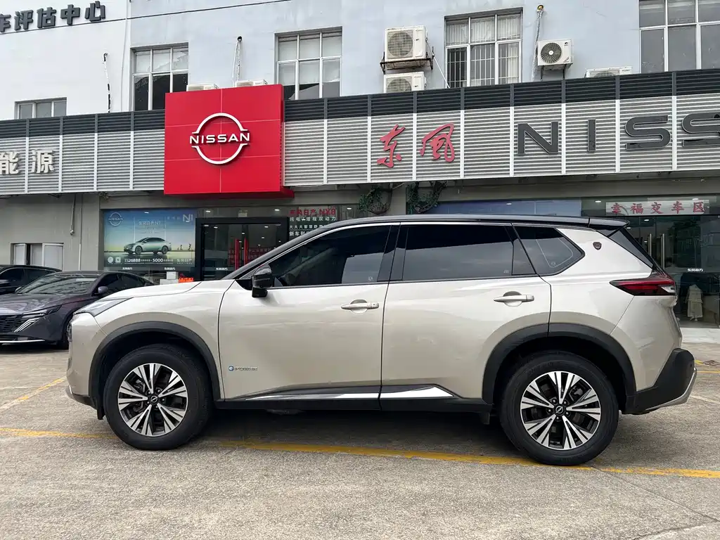 Nissan X-Trail — миниатюра 4