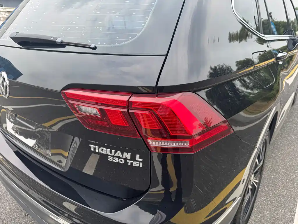 Volkswagen Tiguan L — миниатюра 16