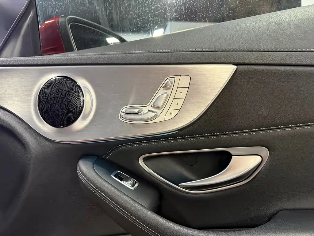 Mercedes-Benz C-Class (Import) — миниатюра 23