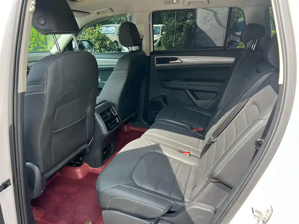 Volkswagen Teramont — миниатюра 5