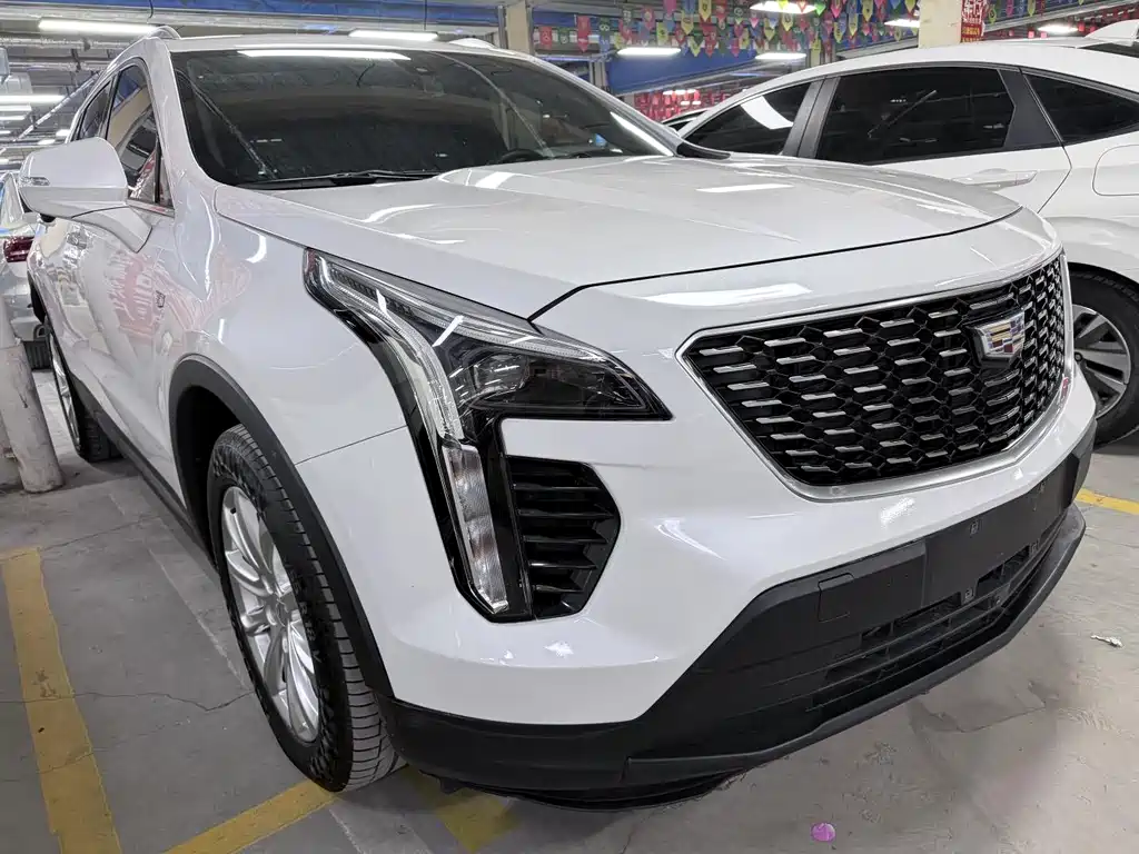 Cadillac XT4 - фото 3