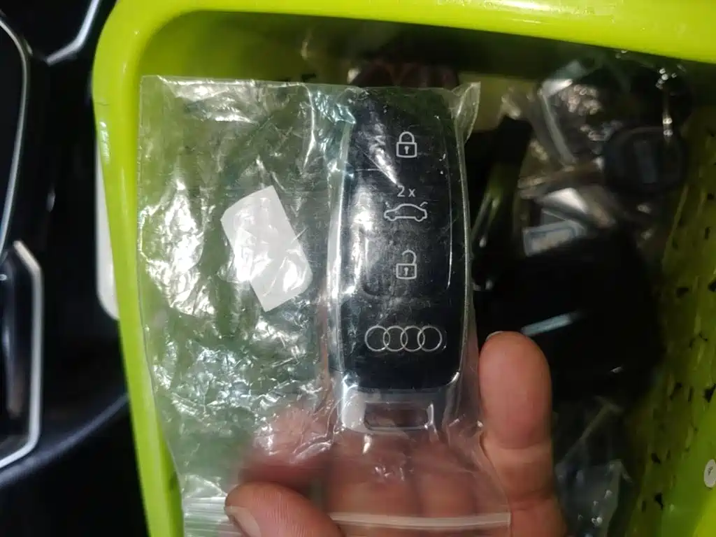 Audi A8 — миниатюра 9