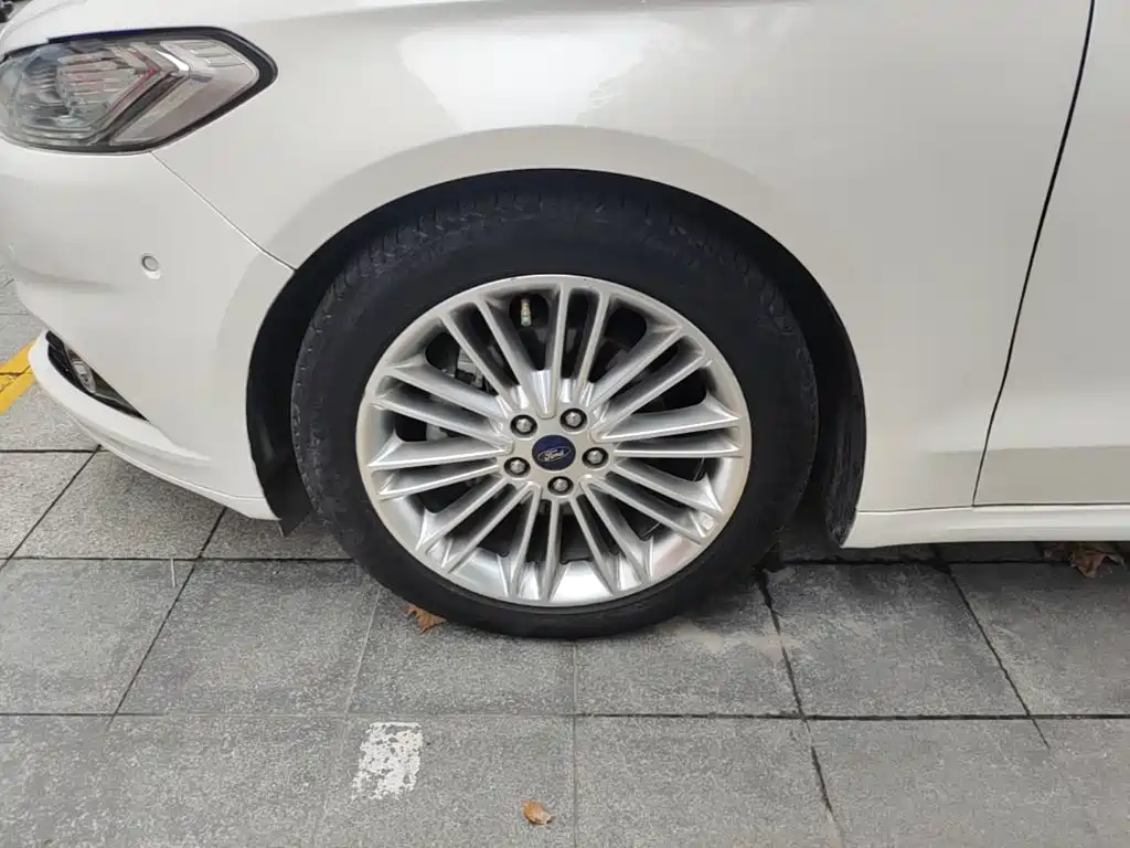 Ford Mondeo — миниатюра 23