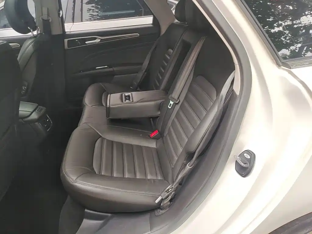 Ford Mondeo — миниатюра 17