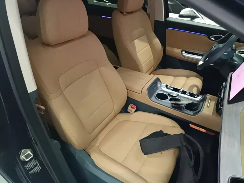 GAC Motor Trumpchi E8 PHEV — миниатюра 25