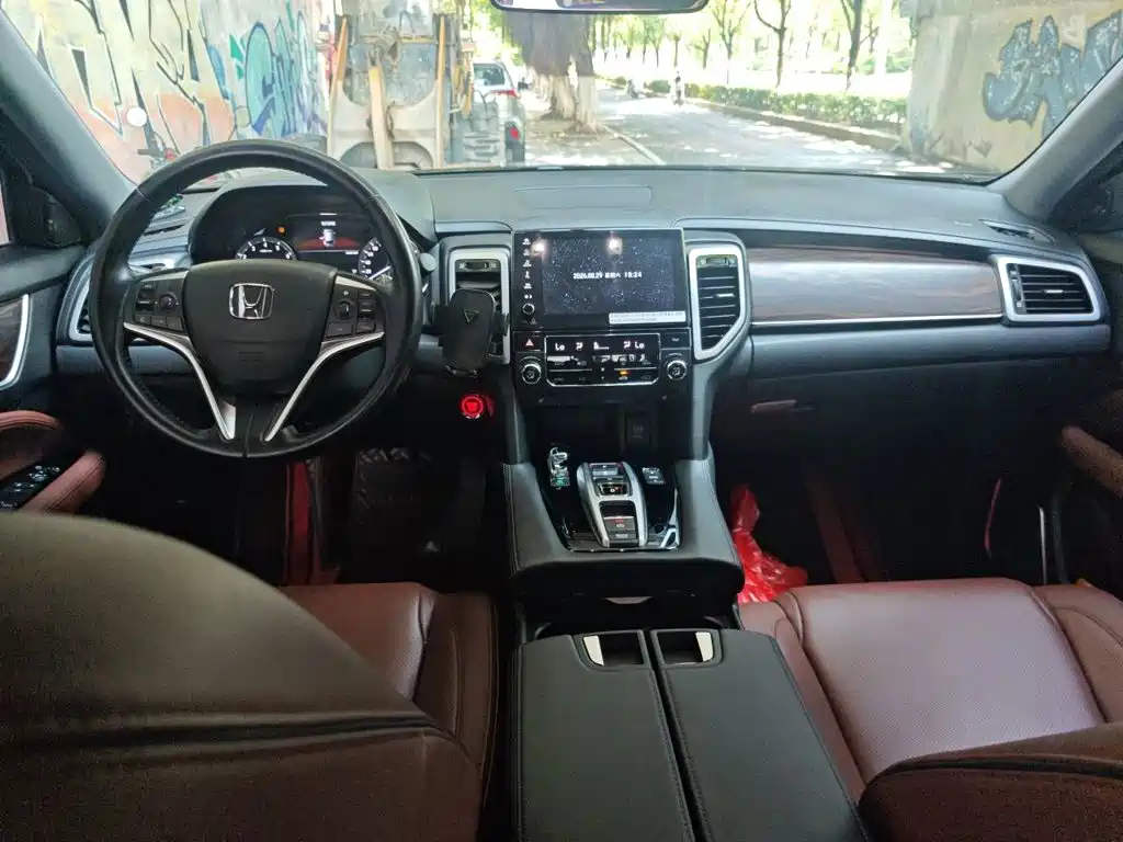 Honda UR-V — миниатюра 5