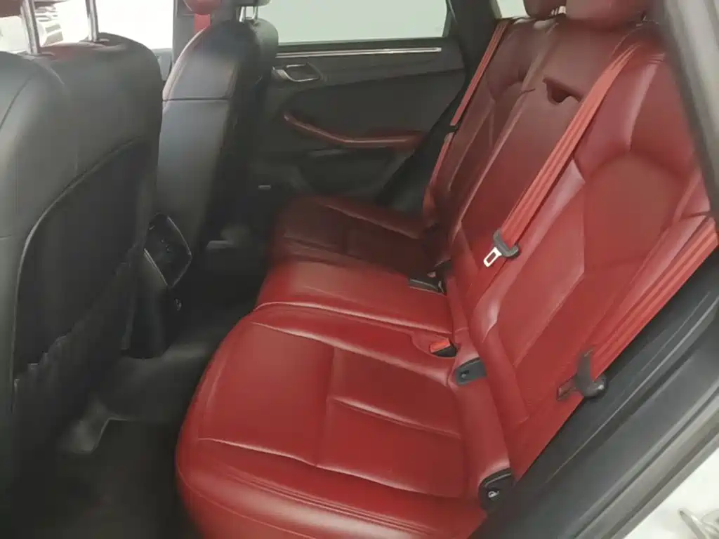 Porsche Macan — миниатюра 17
