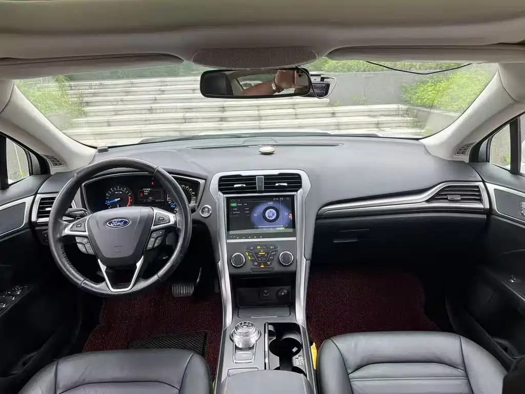 Ford Mondeo — миниатюра 6