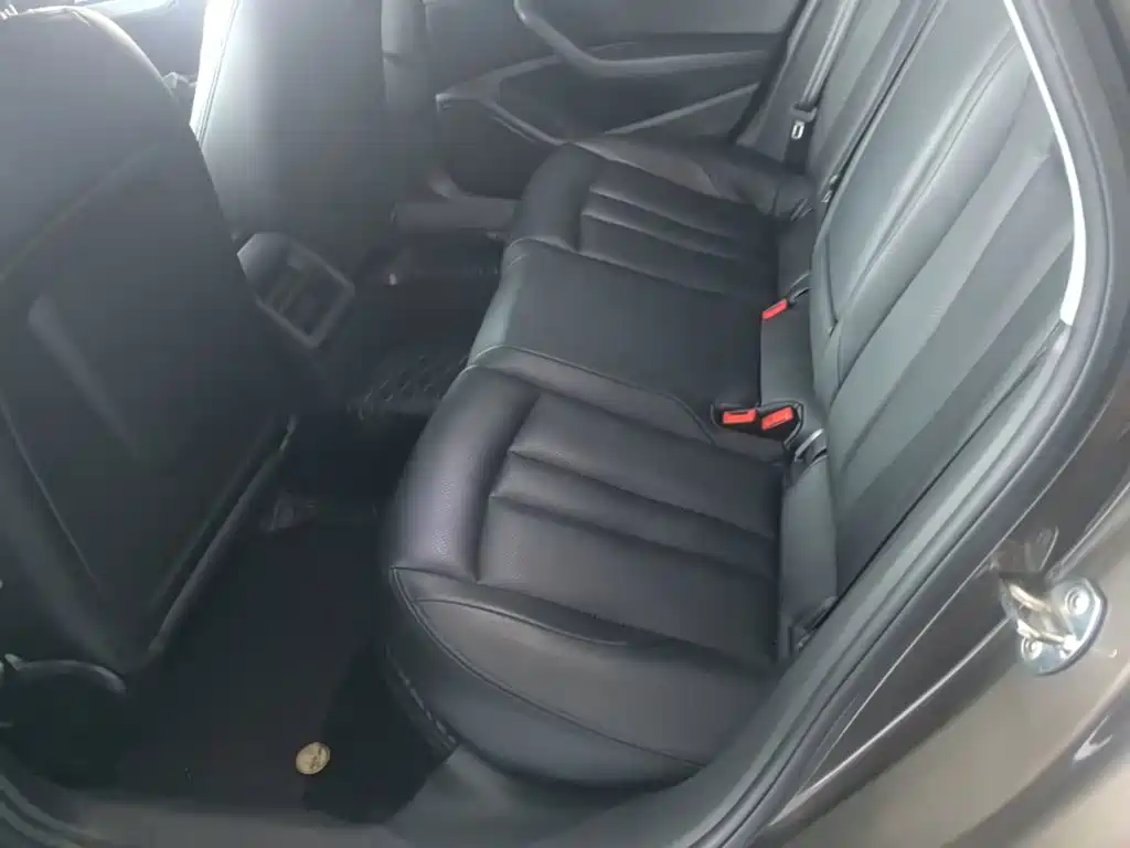 Audi A4L — миниатюра 17