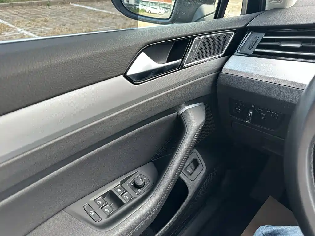 Volkswagen Viloran — миниатюра 24