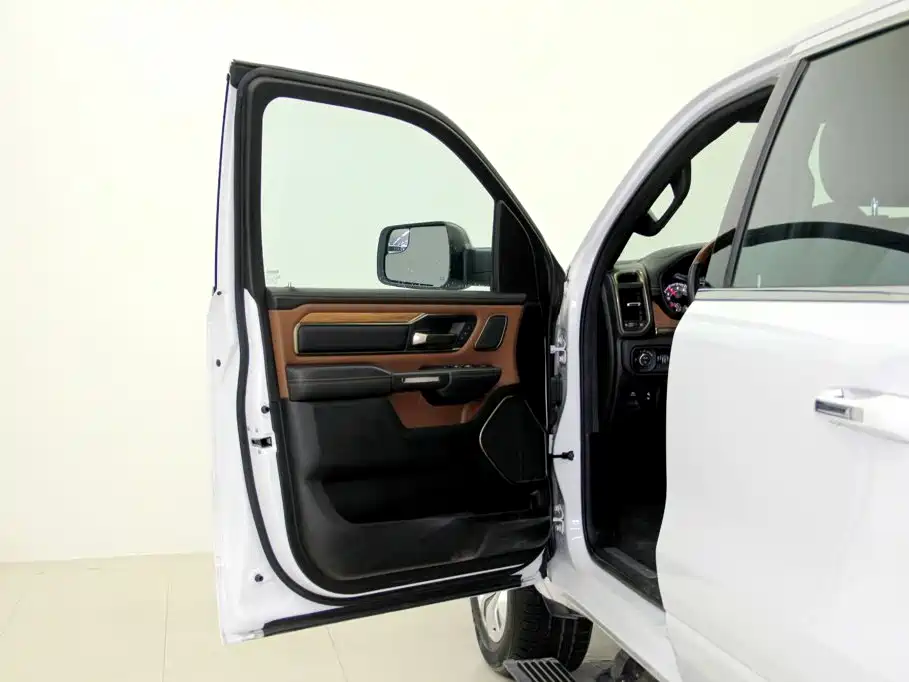 RAM Ram Trucks — миниатюра 25